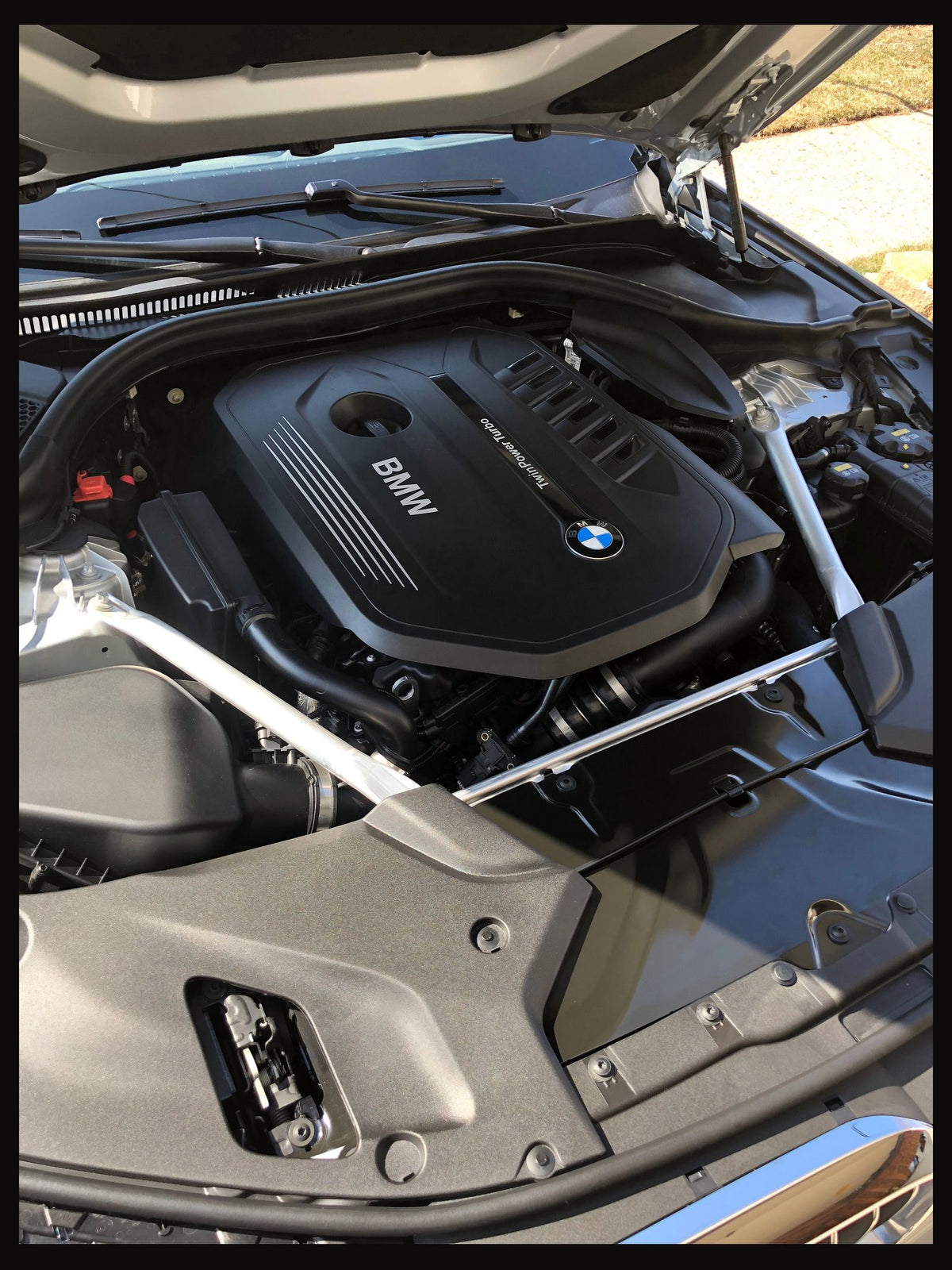 BMW M52TU naturally aspirated inline-six engine