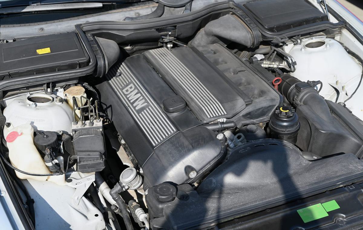 BMW M54 naturally aspirated inline-six engine