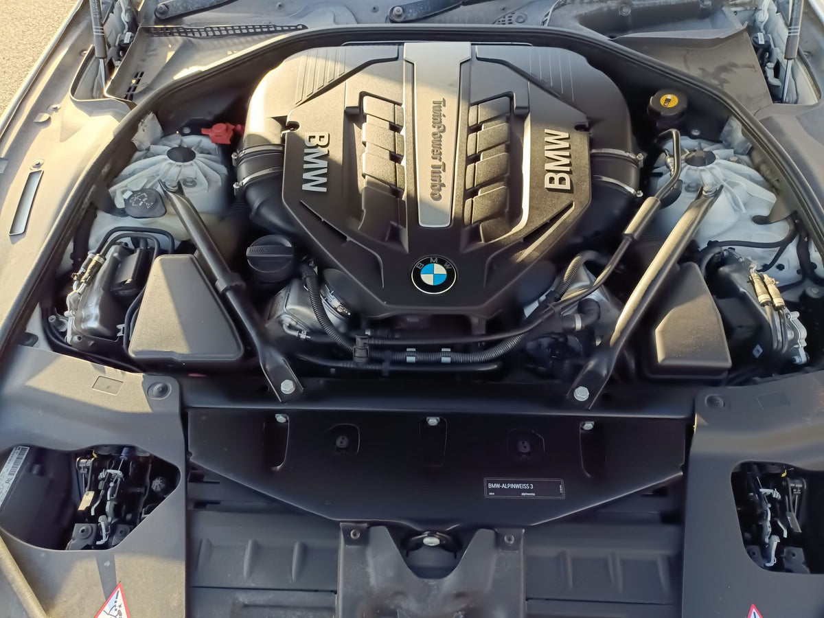 BMW S55 3.0L twin-turbo inline-six M engine